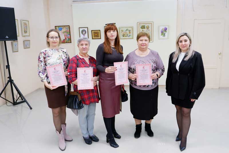 Новотроицкие мастерицы народного творчества рассказали «Истории, вышитые сердцем» (0+)