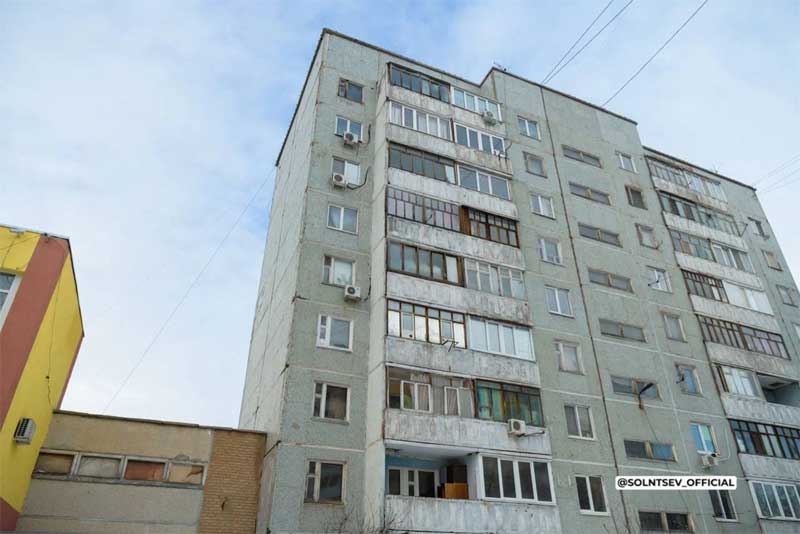 Евгений Солнцев посетил Оренбургский госуниверситет, которому  исполнилось 70 лет, и отметил необходимость ремонта его объектов 