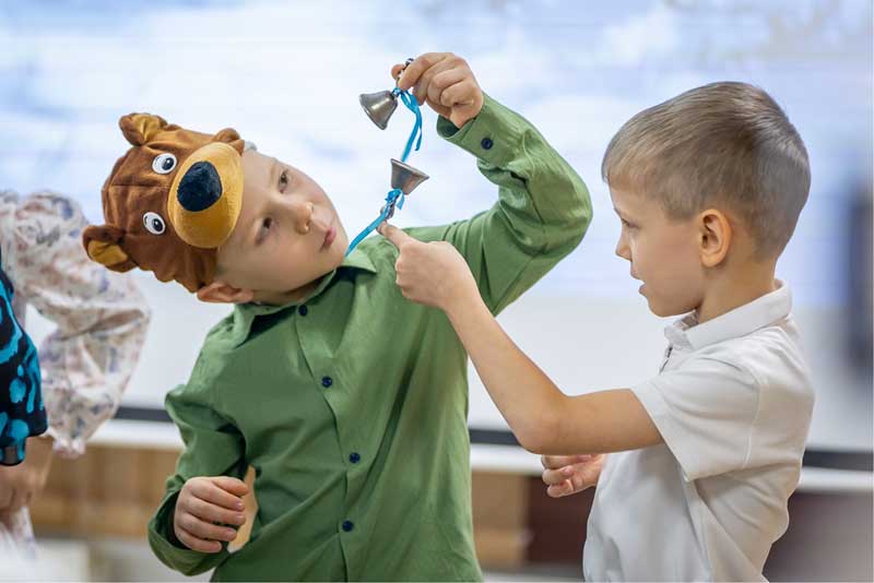 Новотроицкие библиотекари устроили зимний праздник для детей и их родителей