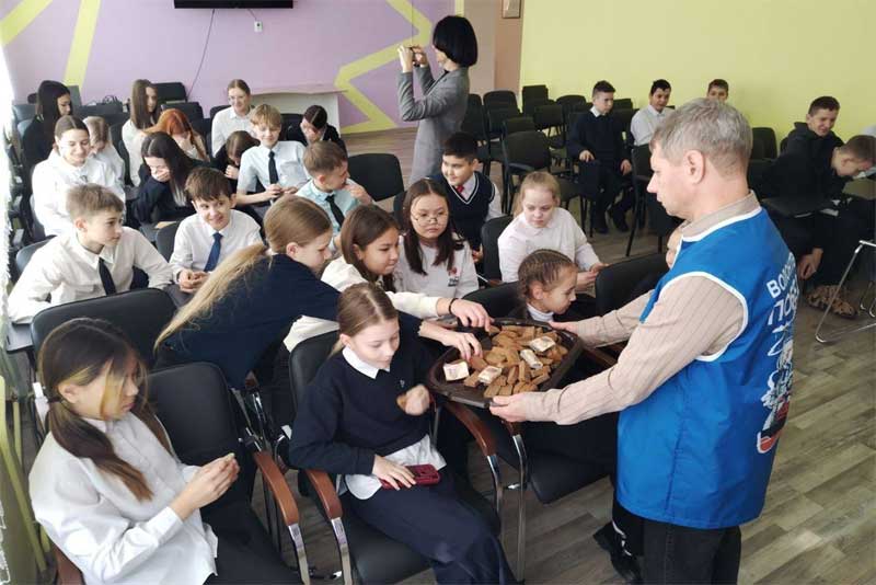 Молодые оренбуржцы стали активными участниками мероприятий, посвященных годовщине полного снятия блокады Ленинграда