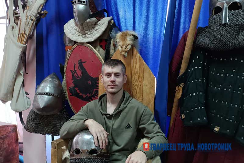 Новотроицкий клуб исторических реконструкций «Змей» погружает школьников в мир средневековья