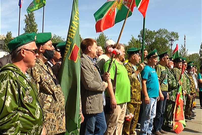 В Новотроицке отметили День пограничника (фото)