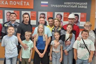 Новотроицкие предприятия  приняли участие в акции «Приведи ребенка на работу»   