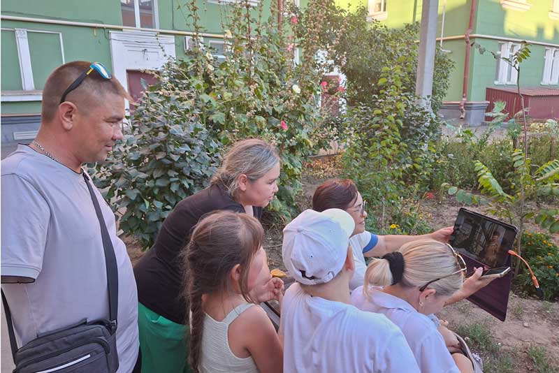 В Новотроицке семьи участников СВО отправились в увлекательную киноэкскурсию