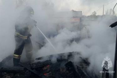 На востоке Оренбуржья объединенными усилиями удалось ликвидировать ландшафтный пожар