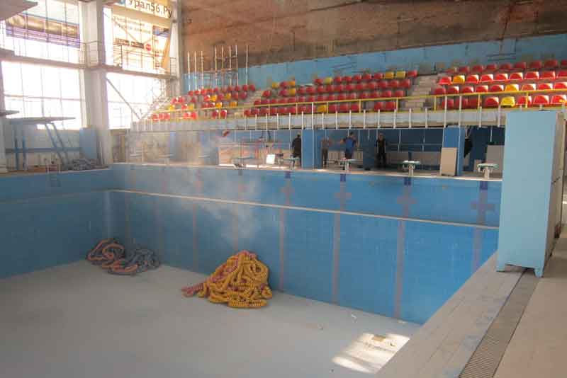 Ремонт  бассейна «Волна» планируют завершить к декабрю (фото)