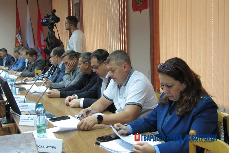 В Новотроицке народные избранники оценили готовность города к зиме