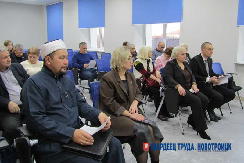Как обеспечить предприятия города специалистами востребованных профессий, обсуждали на заседании Общественной палаты Новотроицка