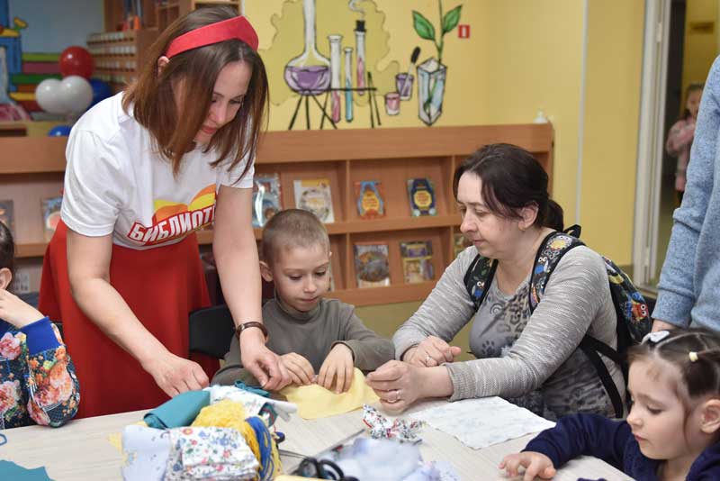 На вечере в Библиотеке семейного чтения Новотроицка сумели заинтересовать всех гостей