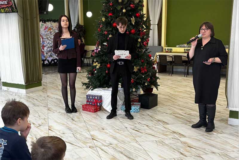 Для детей героев СВО оренбургский  филиал фонда «Защитники Отечества» организовал новогодний праздник