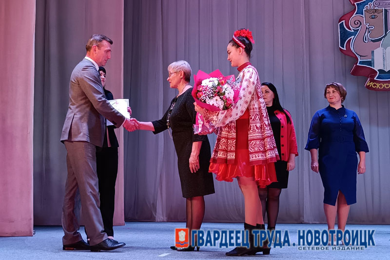 В Новотроицке в двадцать пятый раз вручили муниципальную премию 