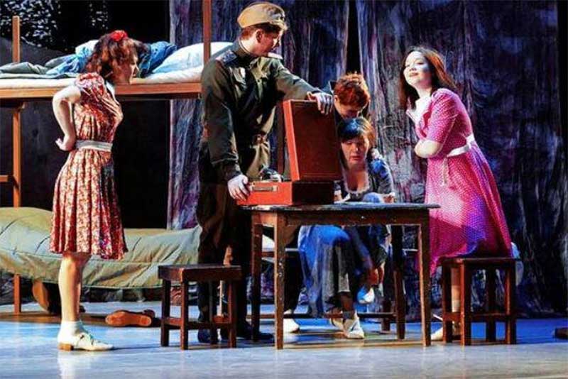 В Омской области успешно  прошли гастроли Бугурусланского драматического театра