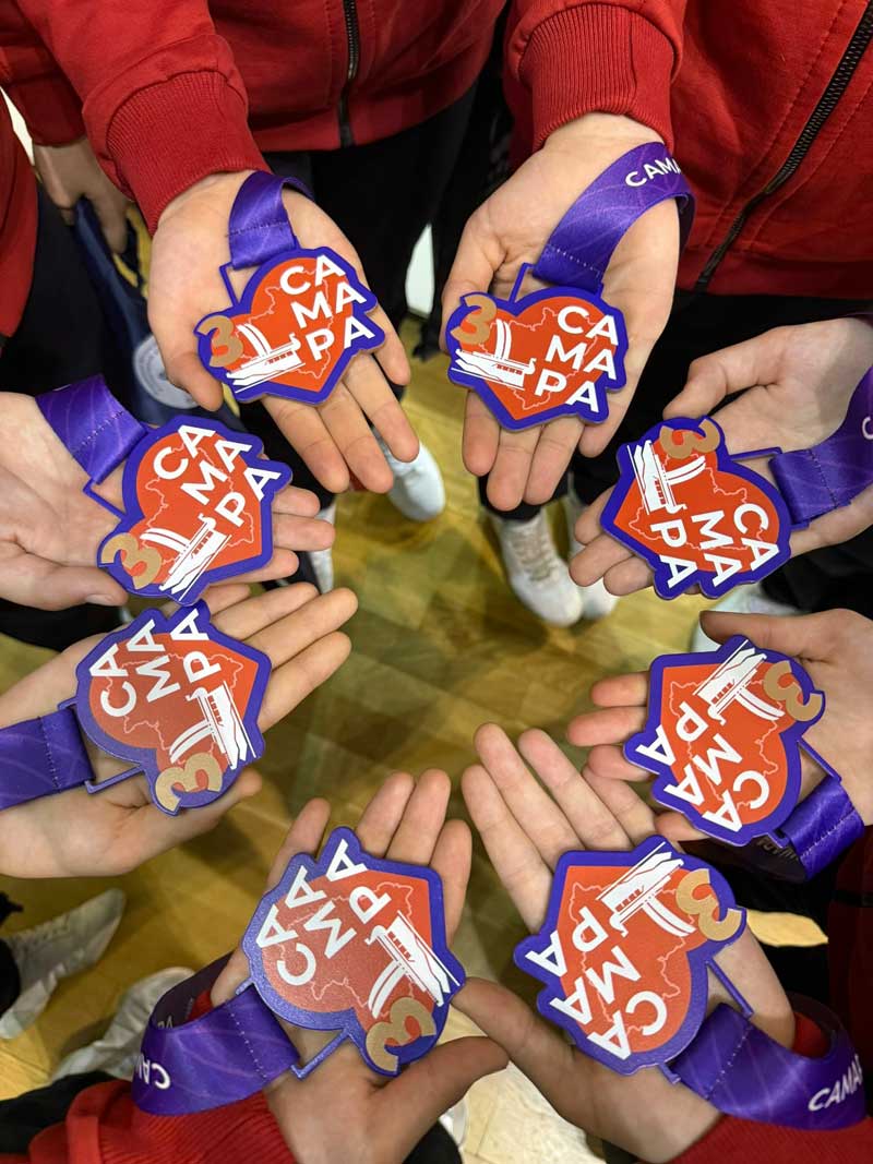 Воспитанницы новотроицкого тренера по спортивной аэробике Дарьи Ваниной готовятся к соревнованиям на Кубок Оренбуржья