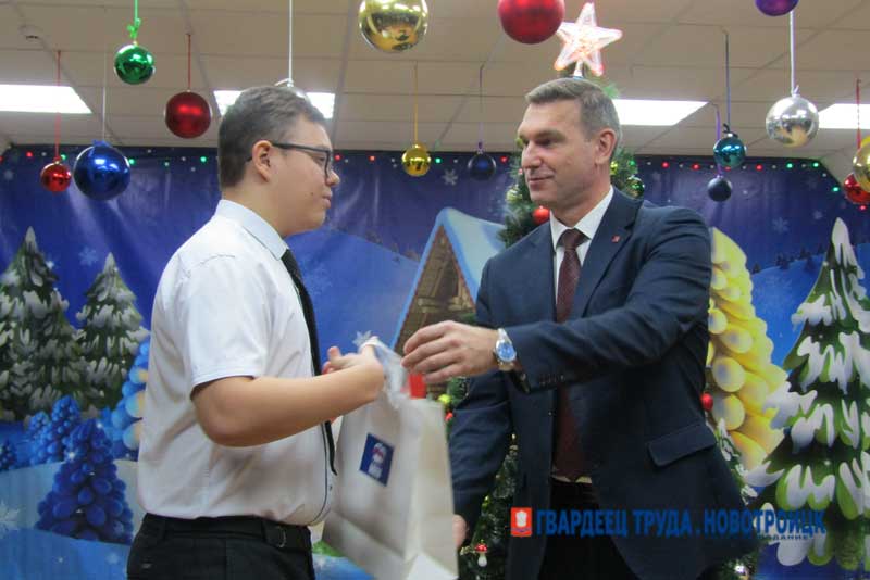 Под Новый год исполнились заветные желания юных новотройчан