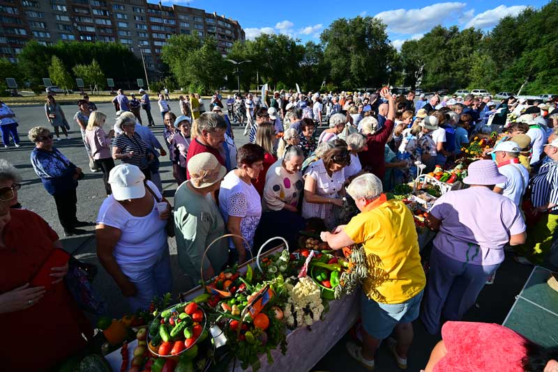 «Добрым людям на загляденье»: в Новотроицке прошёл ежегодный конкурс садоводов-любителей